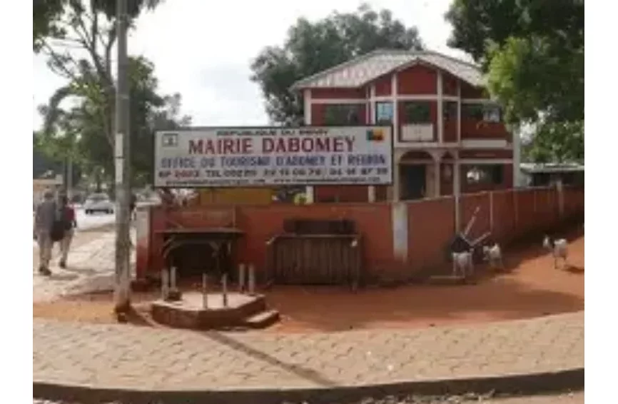Bénin : taxe annoncée sur les services de sonorisation et de location de bâches et chaises à Abomey