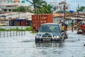 Cotonou : Luc Gnacadja réagit aux inondations provoquées par les fortes pluies de cette matinée