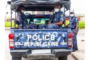 Bénin : 100 kg de faux médicaments interceptés lors d'une opération nocturne à Adjarra