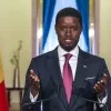 Sénégal : Bassirou Diomaye Faye réorganise la primature via un décret qui suscite des réactions