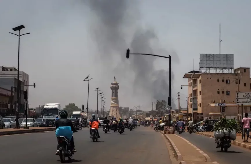 La France appelle ses ressortissants à quitter le Mali