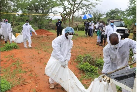 Jeûne pour voir Jésus : le Gourou pasteur Mackenzie impliqué dans la mort de 52 autres enfants depuis la prison