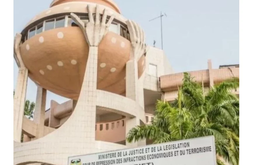 Bénin : une Camerounaise à Cotonou pour des séances de prières et un livreur béninois jugés à la CRIET (les faits)