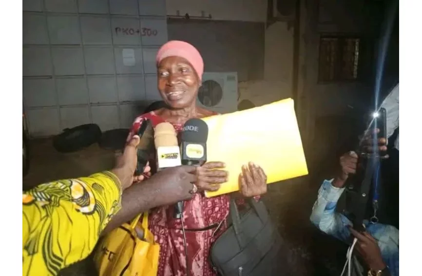 Bénin : dossier en main, une candidate à la présidentielle cherche désespérément un colistier devant la CENA