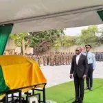 Talon rend hommage au Quartier-maître DOTOU Jean-Baptiste, tué le 7 décembre lors du putsch raté