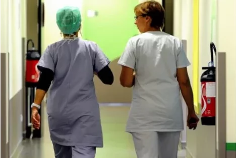 Santé : fausse infirmière, elle a été arrêtée après avoir traité plus de 4.000 patients (les faits)