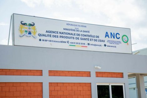 Abomey-Calavi : un laboratoire de référence érigé pour le contrôle de la qualité de l'eau et des produits de santé 
