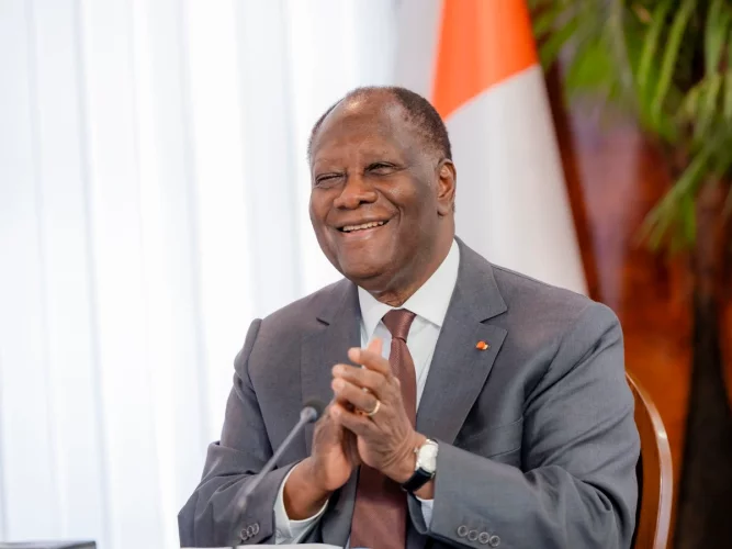 Côte d'Ivoire : Alassane Ouattara, candidat naturel du parti au pouvoir, déjà, des promesses à la jeunesse