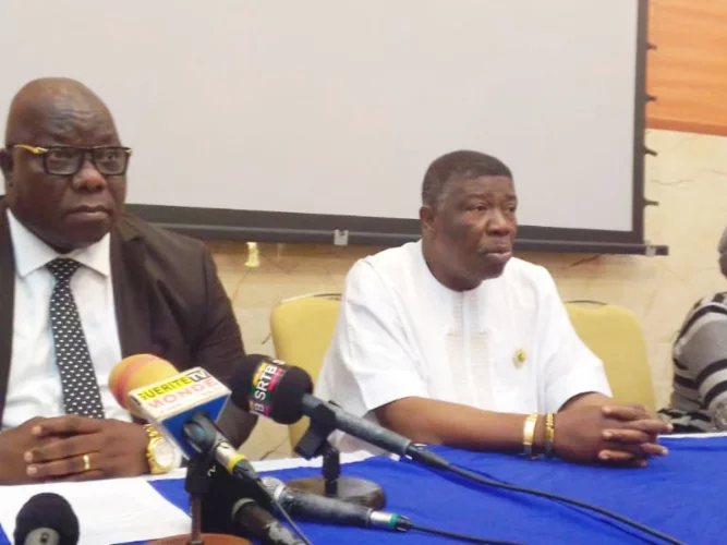 Bénin : Près de 60 ex-maires promettent un KO au duo Wadagni-Talata