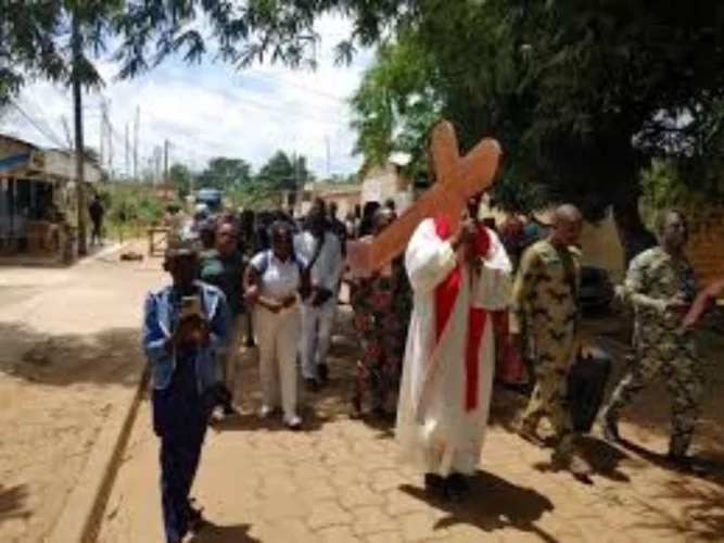 Vendredi Saint : une journée de silence, de foi et de méditation pour les chrétiens