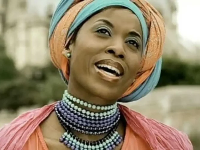 Faffa Ruffino, la chanteuse et comédienne béninoise fait une confidence sur sa vie privée