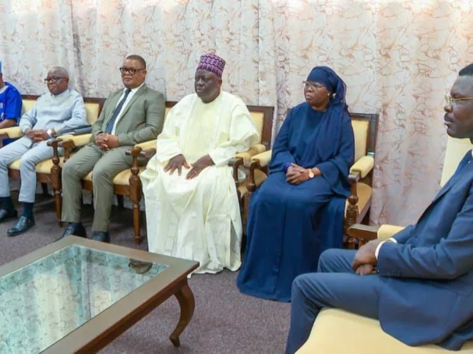 « Il était donc normal qu'on vienne lui présenter nos félicitations », Djogbénou visité, Talata se confie 