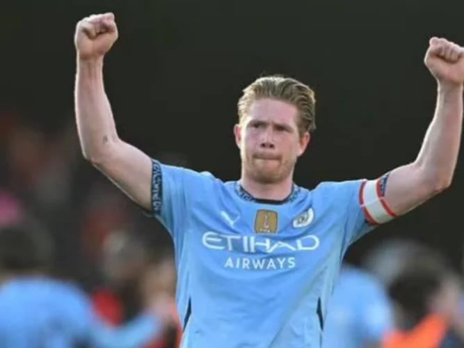  ‎ Transferts : Naples pour le belge Kevin De Bruyne, après son départ de Manchester City