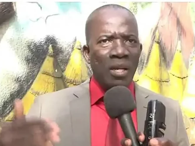 Niger : condamnation du journaliste ivoirien Serge Adou à 02 ans de prison 