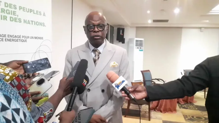 Cotonou : Dr Faustin Dahito lance son livre « Droit des peuples à l'énergie, devoir des Nations »