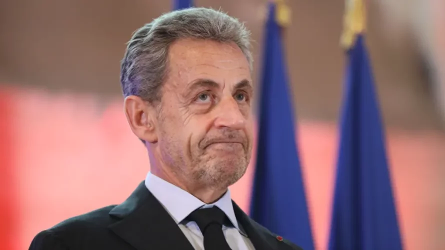 France : exclu de la Légion d'honneur, Nicolas Sarkozy s'en remet à la CEDH